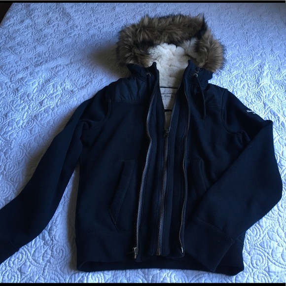 💼 Abercrombie & Fitch Hooded Mountain Jacket - Picture 2 of 8
